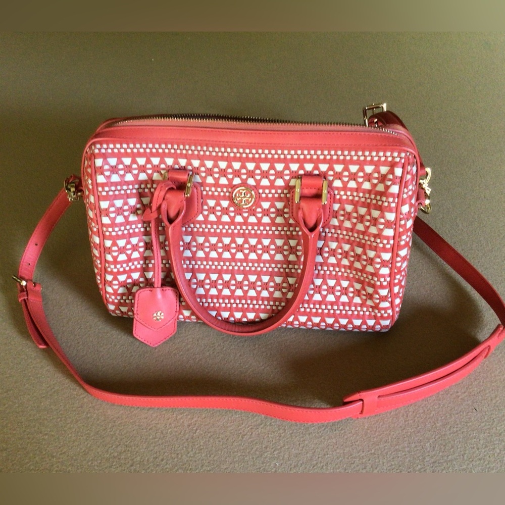 Tory Burch handbag/crossbody like new